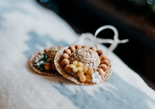 Papale ornament surprise style