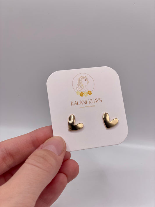 Gold heart stud