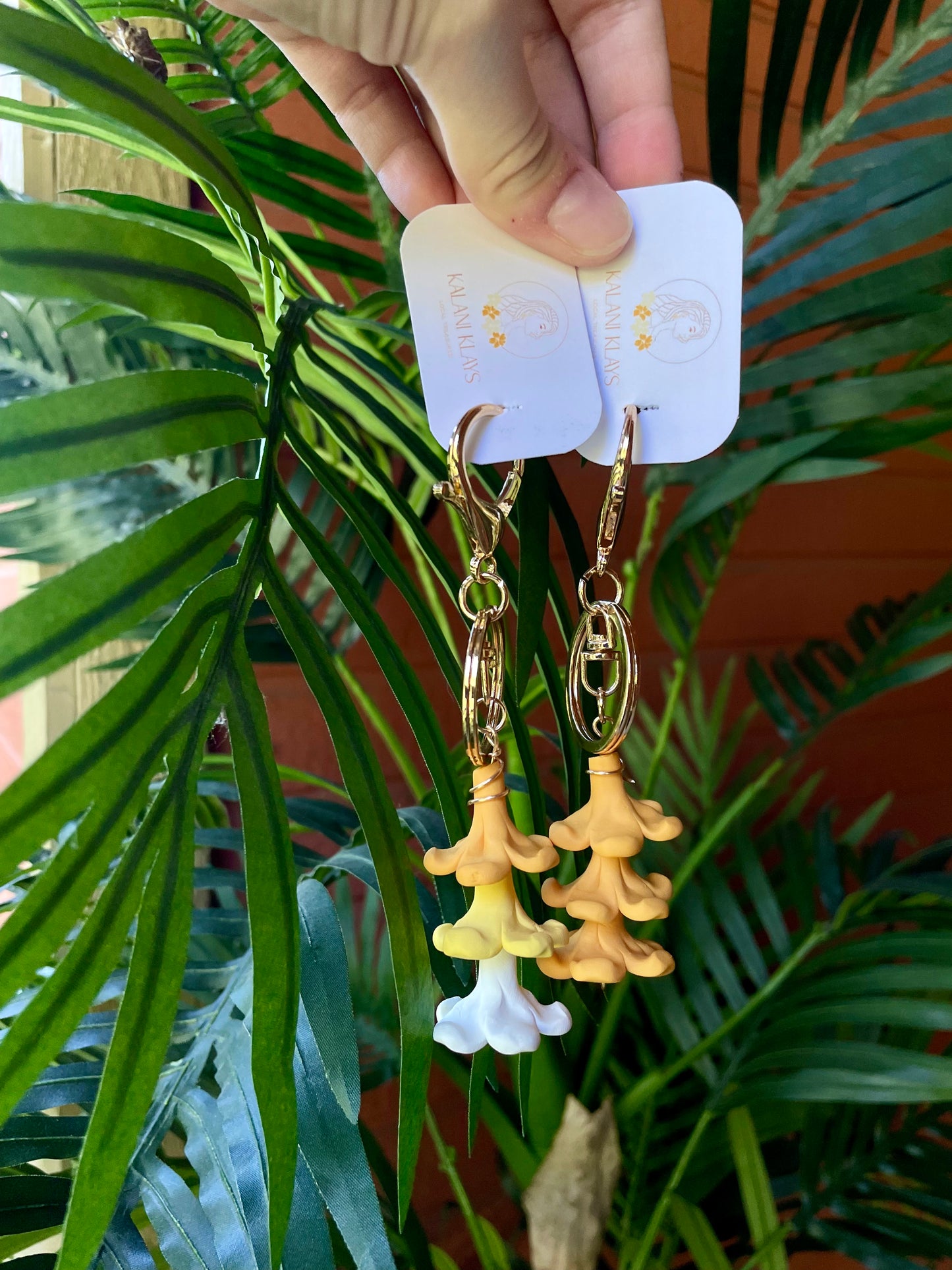 Puakenikeni keychain