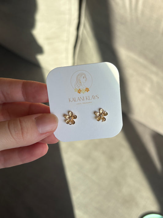 Golden plumeria stud