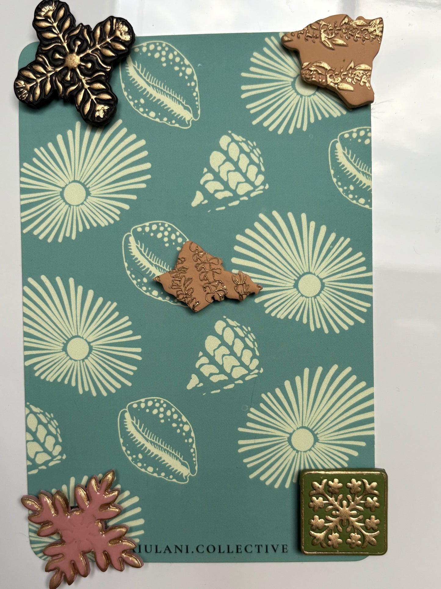 Single island imprint magnet