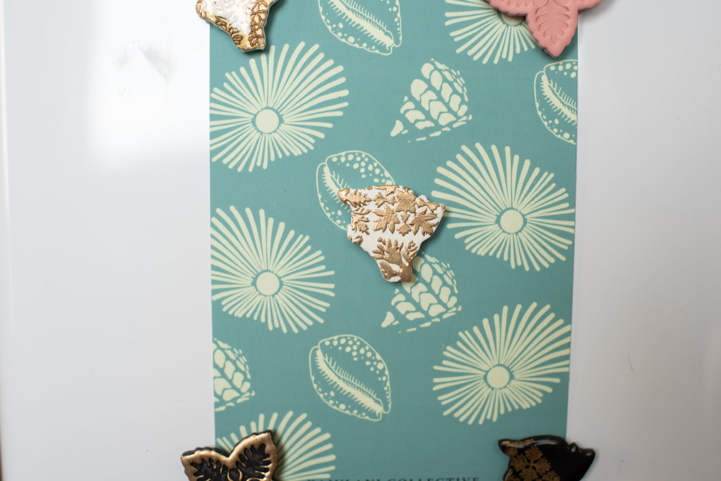 Single island imprint magnet