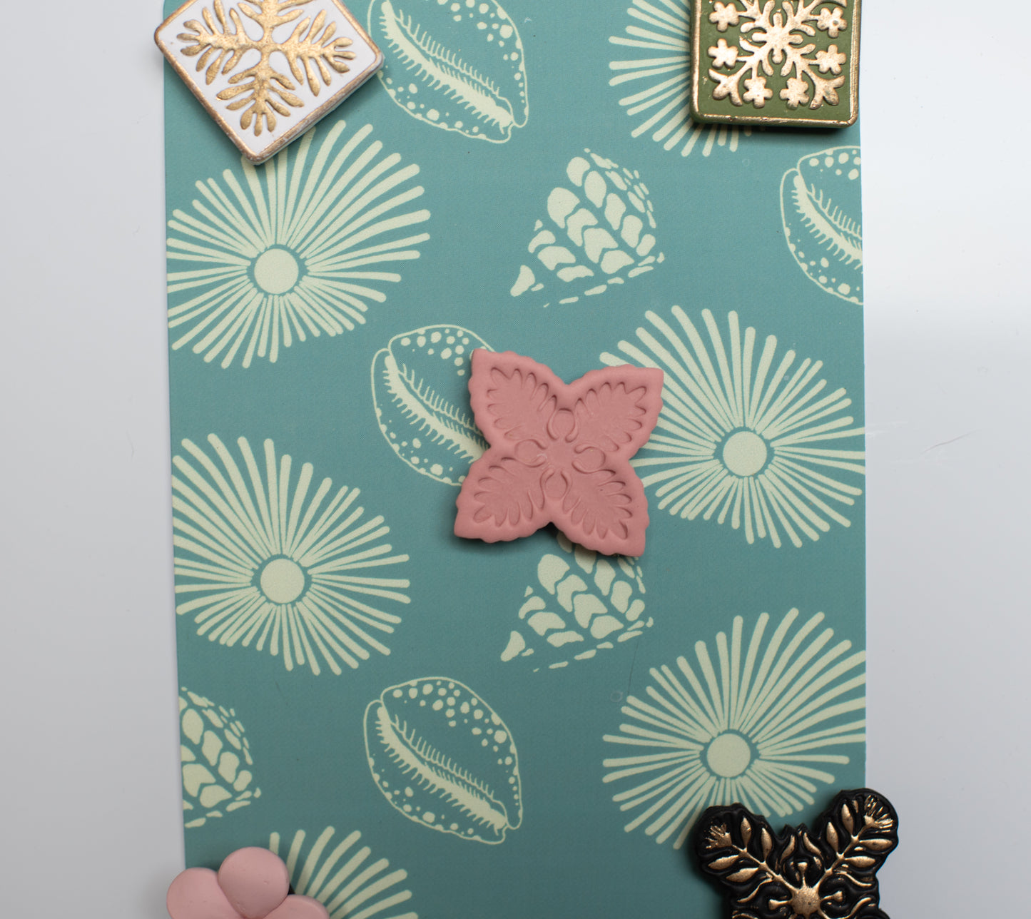 Single quilt magnet