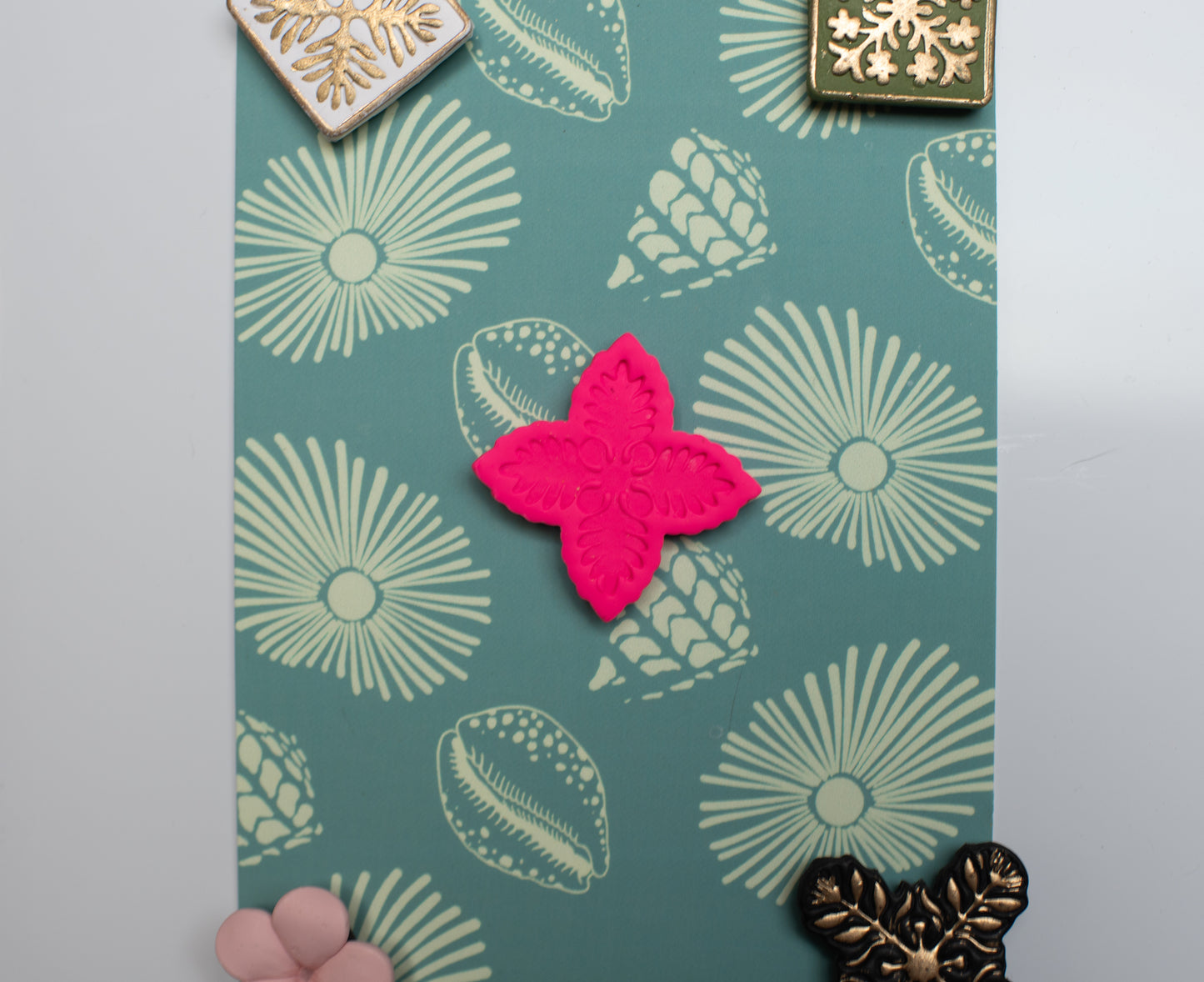 Single quilt magnet