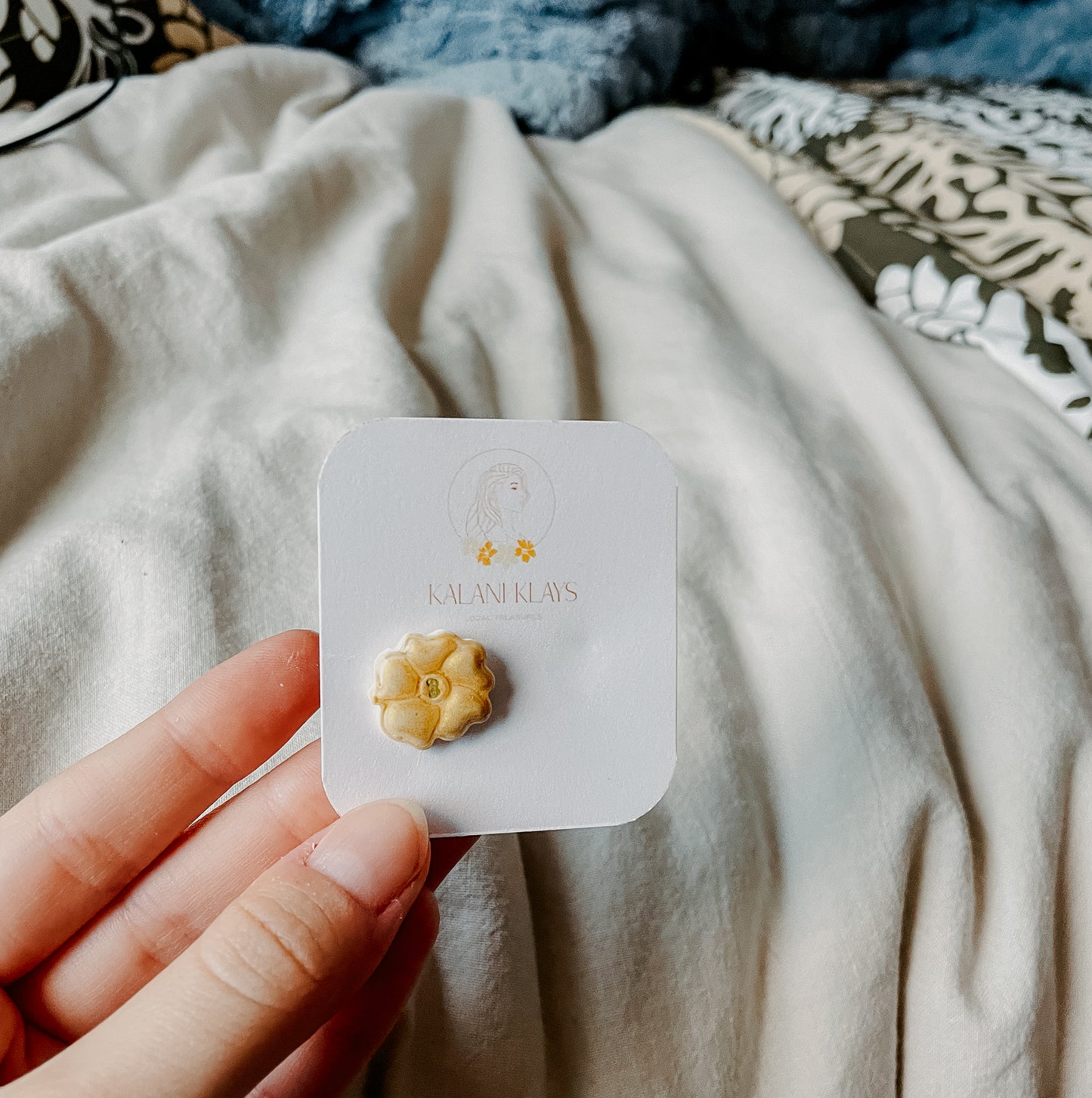 Pua Cutout Stud